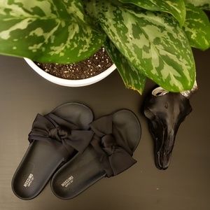 Mossimo bow tie slides